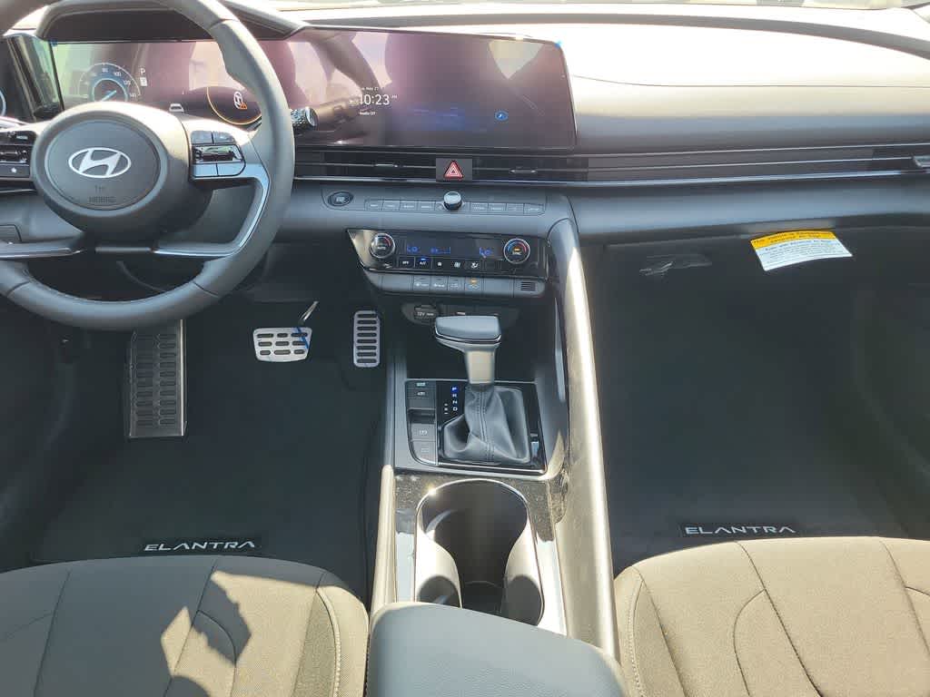 Thumbnail: 2025 Hyundai Elantra - 11