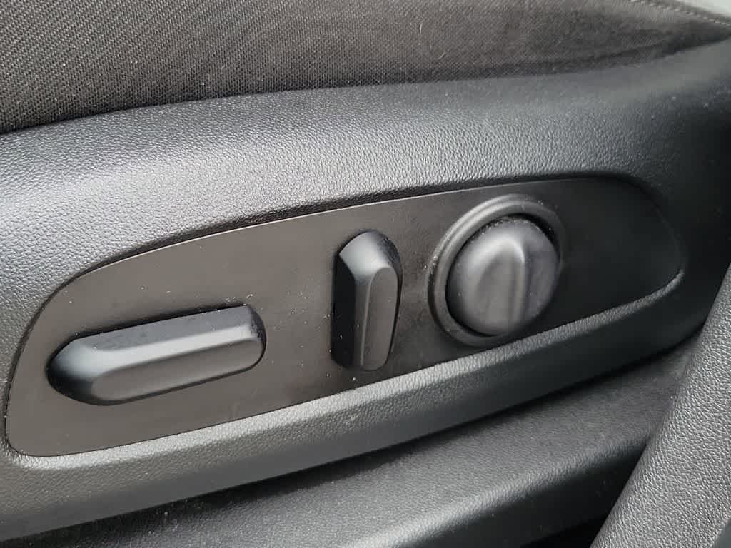 Thumbnail: 2020 Chevrolet Equinox - 20