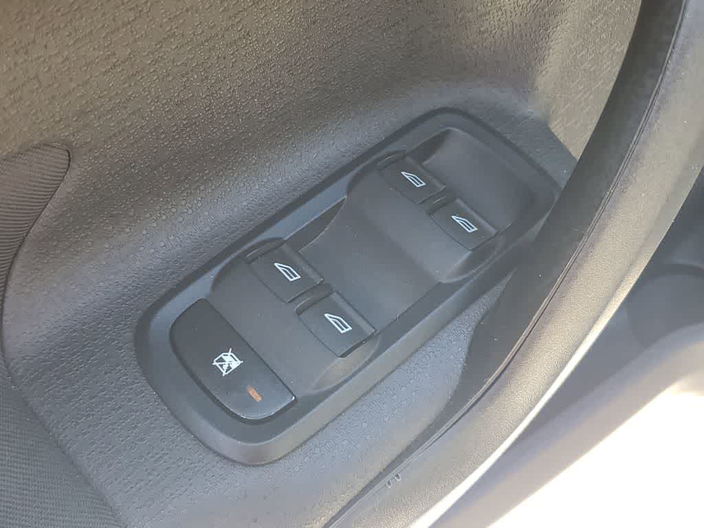 Thumbnail: 2018 Ford Fiesta - 18