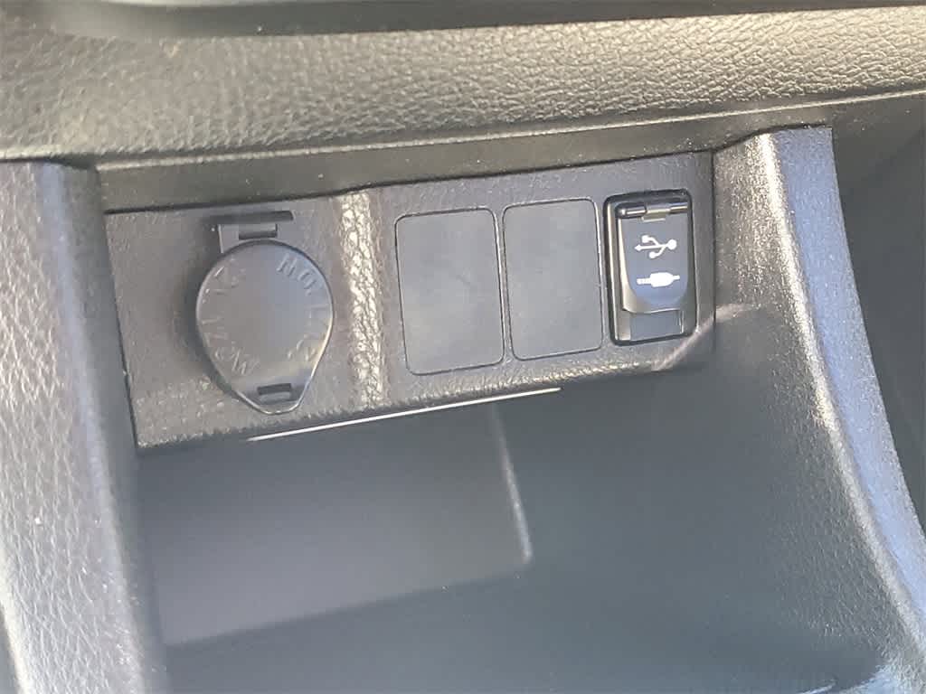 Thumbnail: 2015 Toyota Corolla - 29