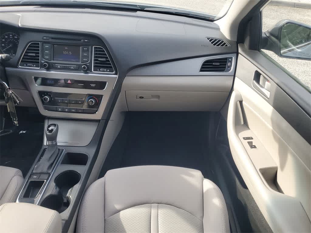 Thumbnail: 2015 Hyundai Sonata - 15