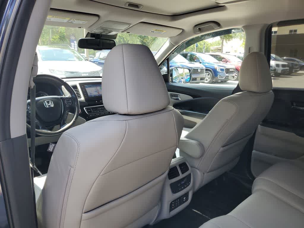 Thumbnail: 2016 Honda Pilot - 11