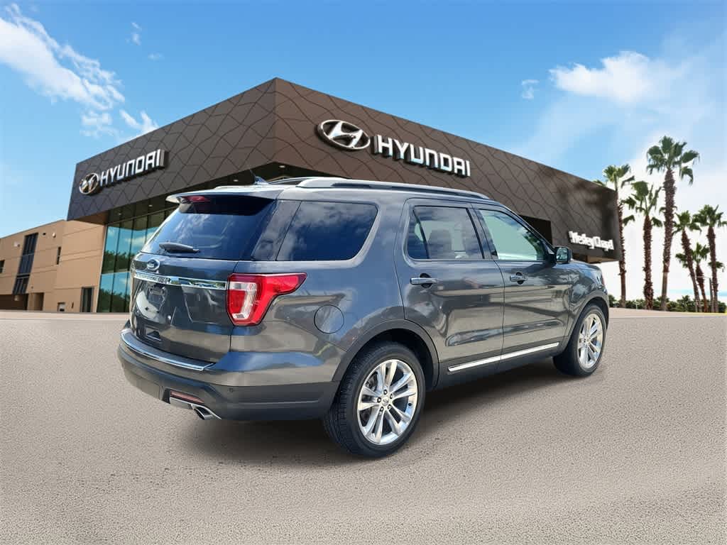 Thumbnail: 2018 Ford Explorer - 3