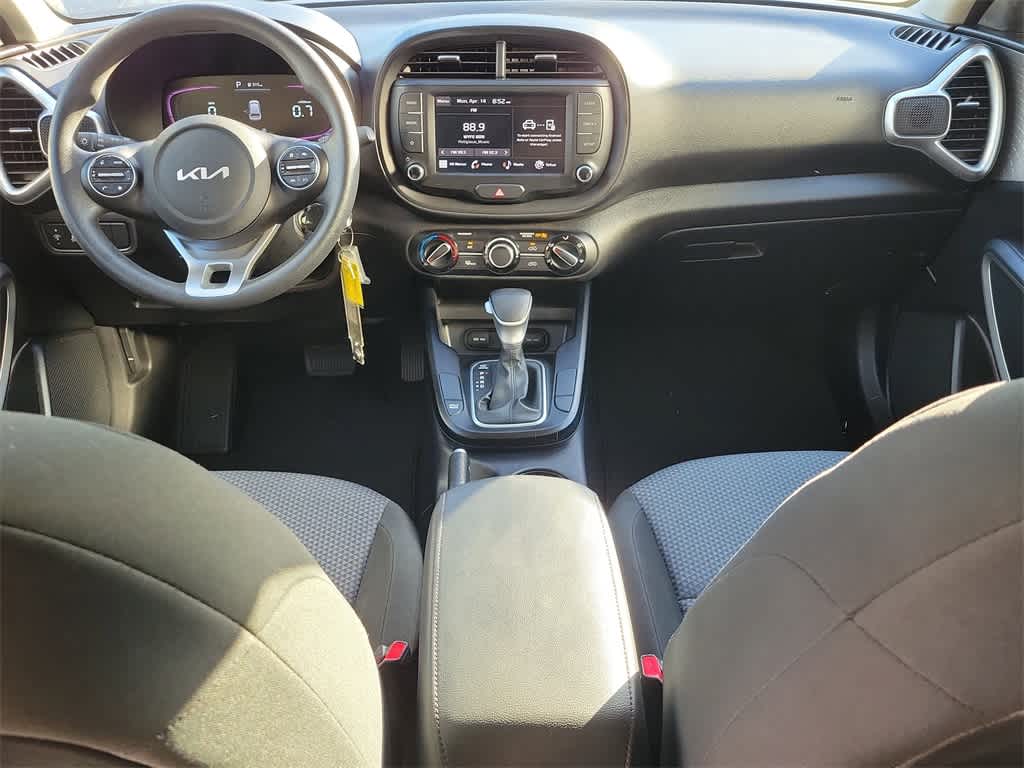 2023 Kia Soul LX 10