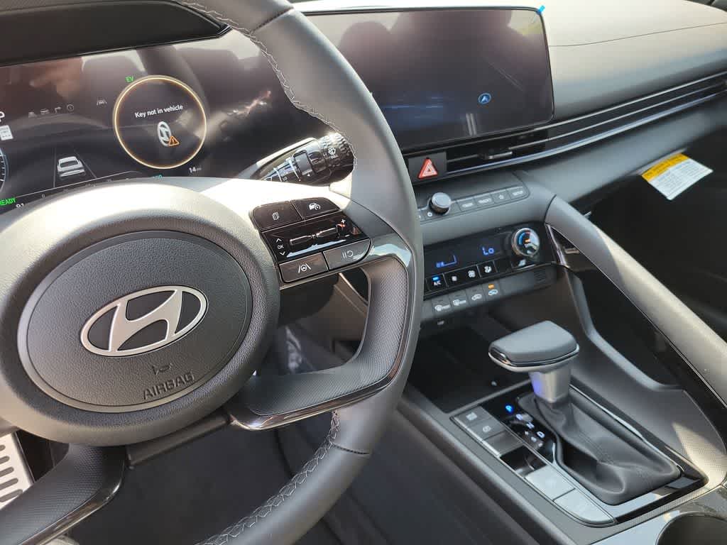 Thumbnail: 2025 Hyundai Elantra - 30