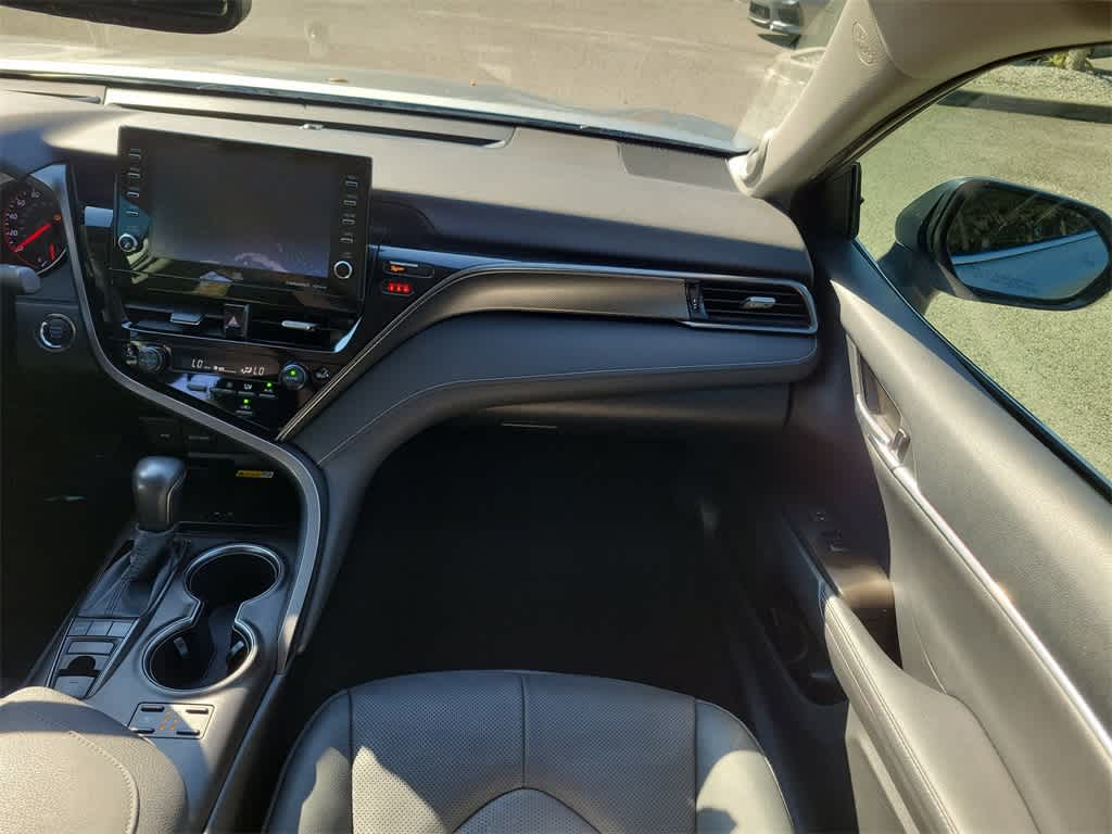 Thumbnail: 2022 Toyota Camry - 14