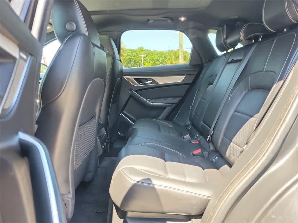 Thumbnail: 2025 Jaguar F-Pace - 10