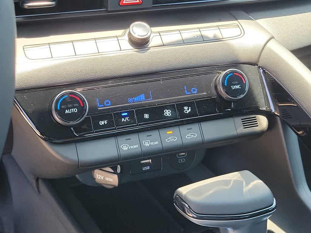 Thumbnail: 2025 Hyundai Elantra - 24