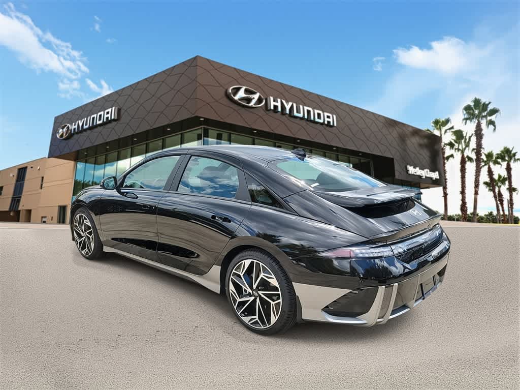 Thumbnail: 2023 Hyundai Ioniq 6 - 4