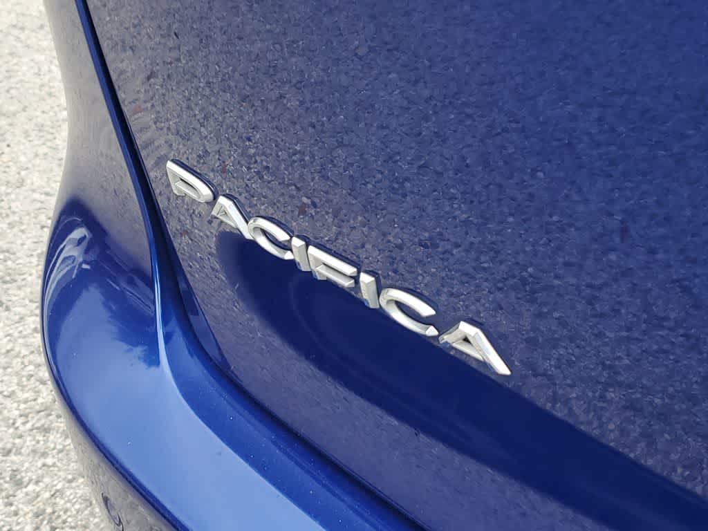 Thumbnail: 2020 Chrysler Pacifica - 6
