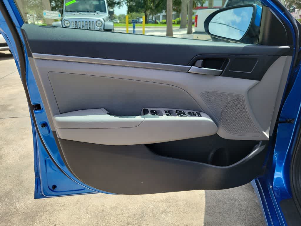 Thumbnail: 2018 Hyundai Elantra - 15