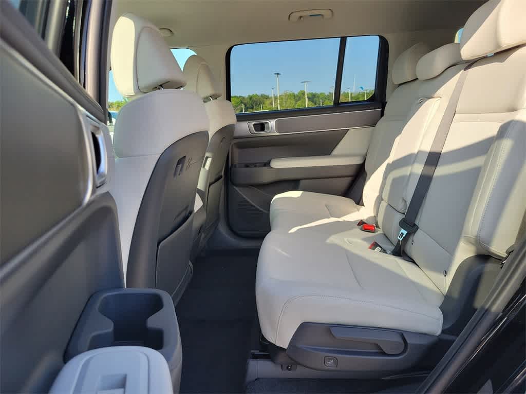 2025 Hyundai Santa Fe SE 10