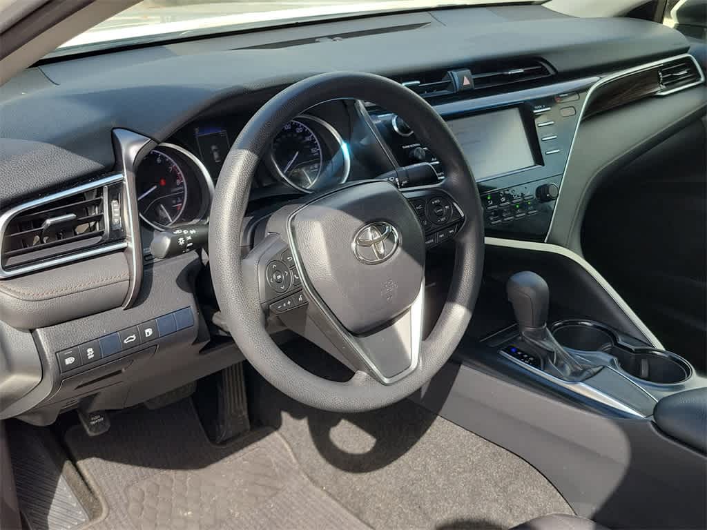 Thumbnail: 2018 Toyota Camry - 16