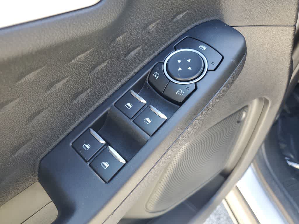 Thumbnail: 2020 Ford Escape - 18