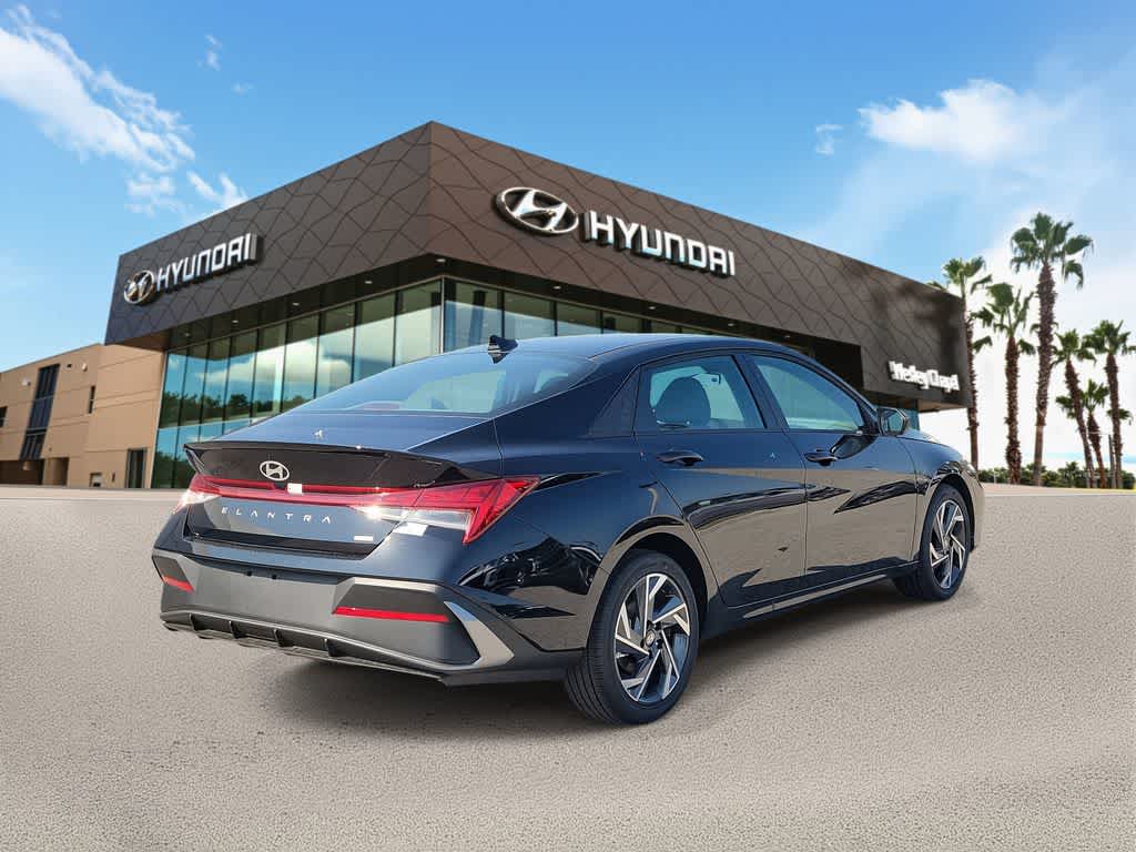 Thumbnail: 2025 Hyundai Elantra - 3