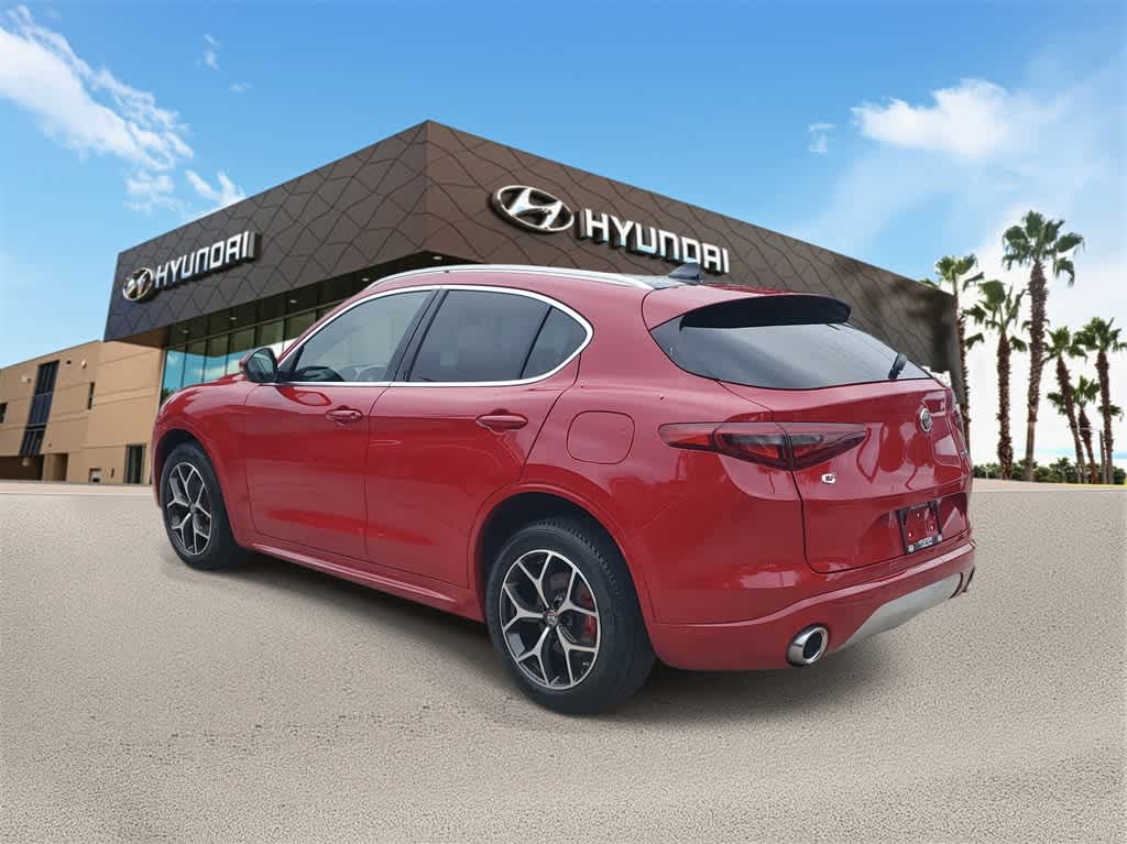Thumbnail: 2021 Alfa Romeo Stelvio - 2