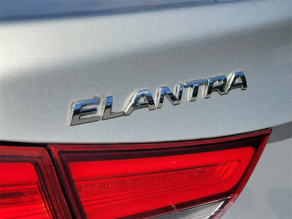 Thumbnail: 2015 Hyundai Elantra - 14