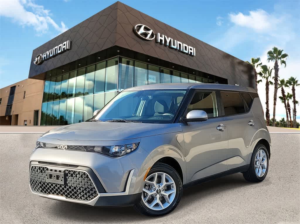 2023 Kia Soul LX Hero Image