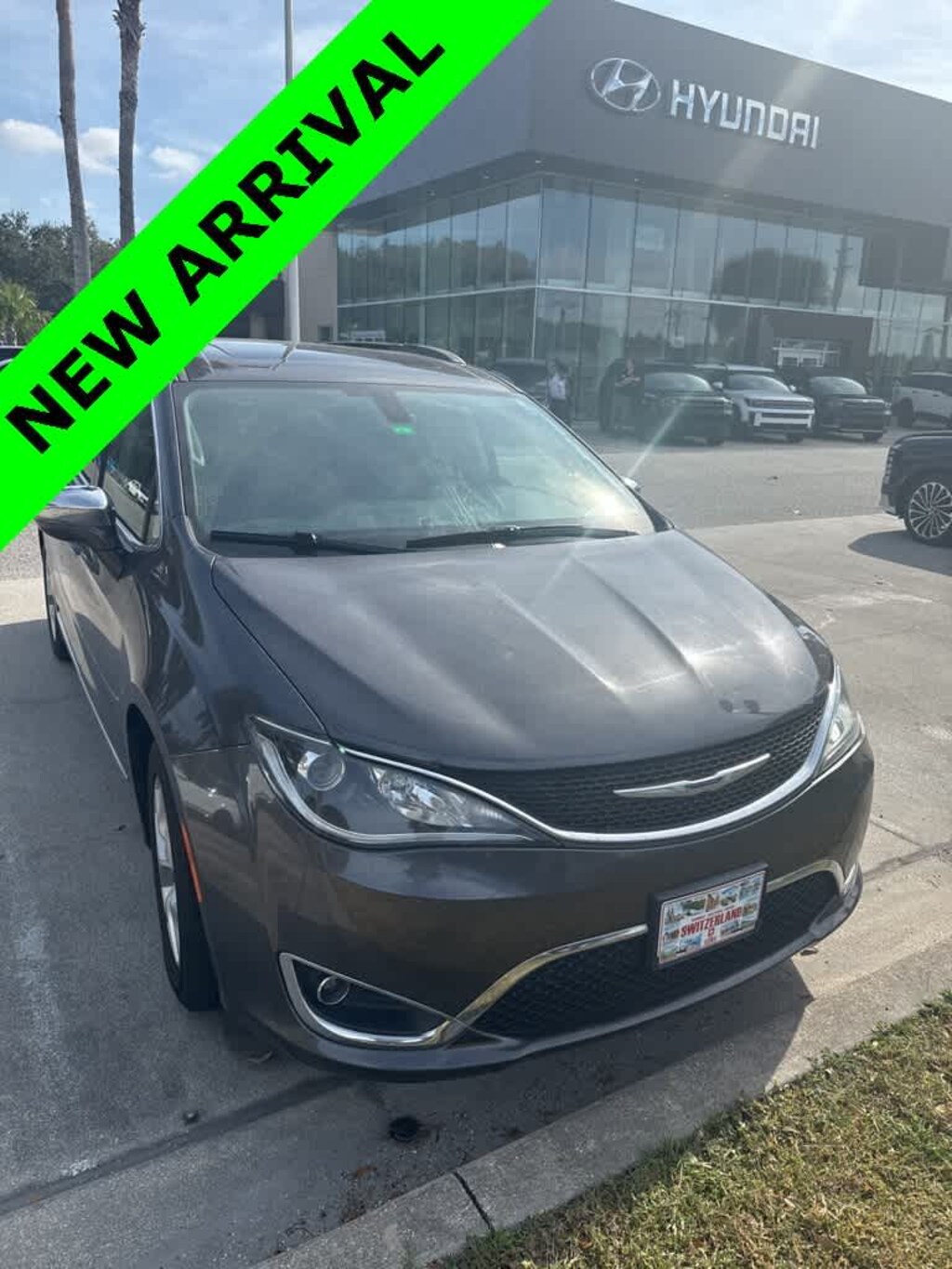Used 2020 Chrysler Pacifica Limited Van Passenger Van