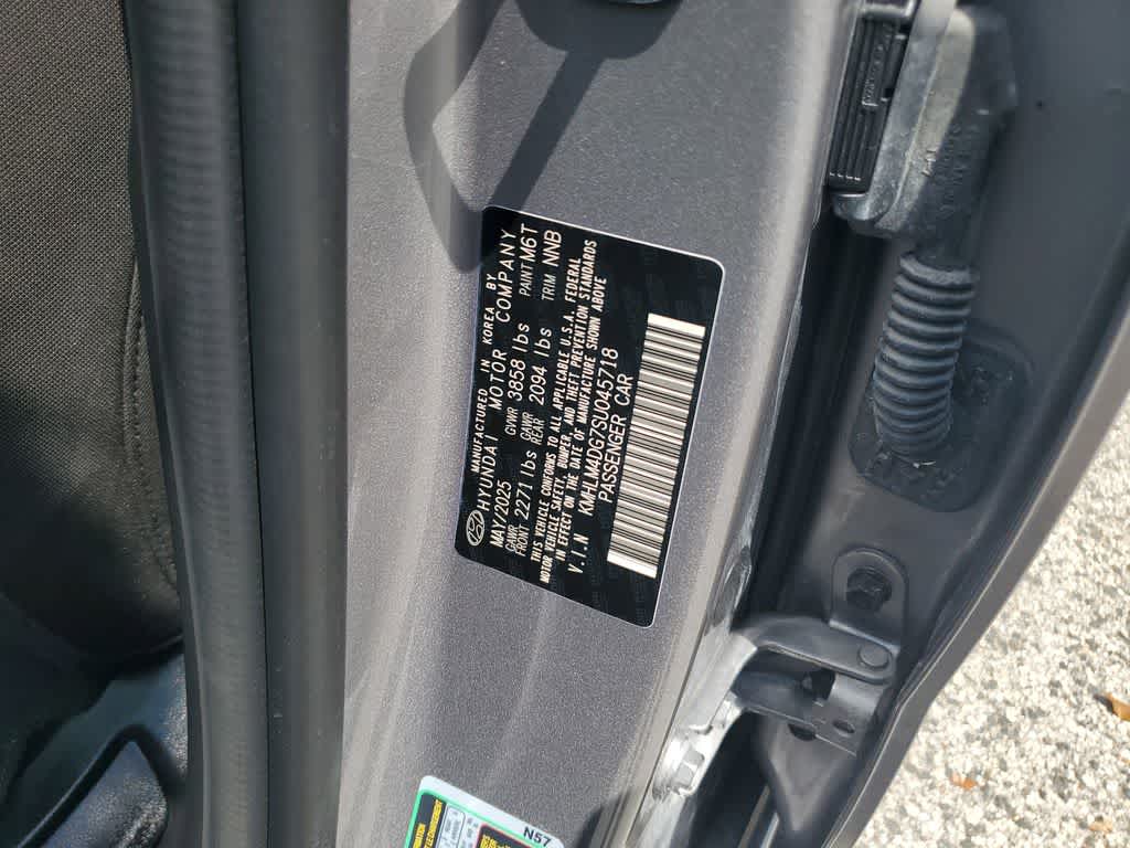 Thumbnail: 2025 Hyundai Elantra - 18