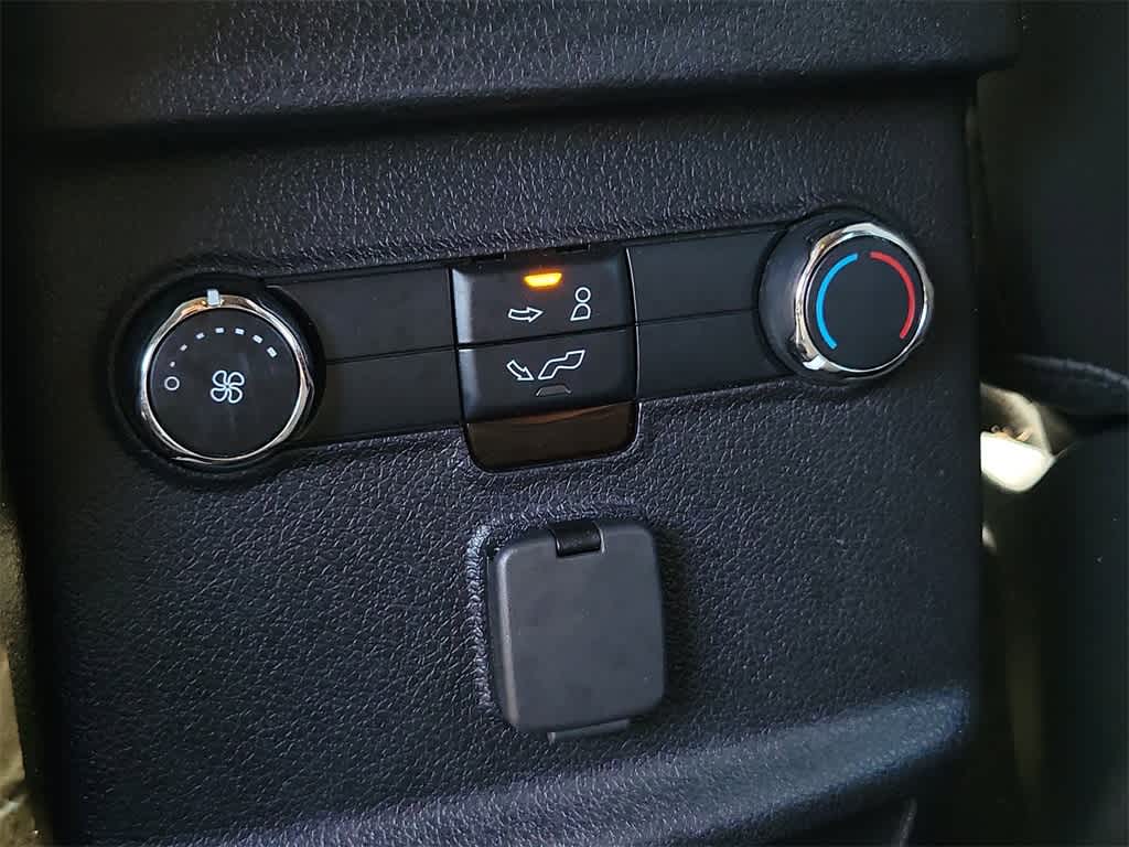 Thumbnail: 2018 Ford Explorer - 10