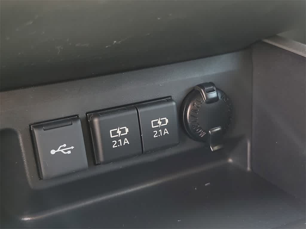 Thumbnail: 2020 Toyota Highlander - 29