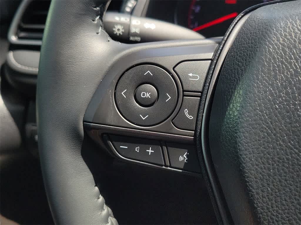 Thumbnail: 2022 Toyota Camry - 25