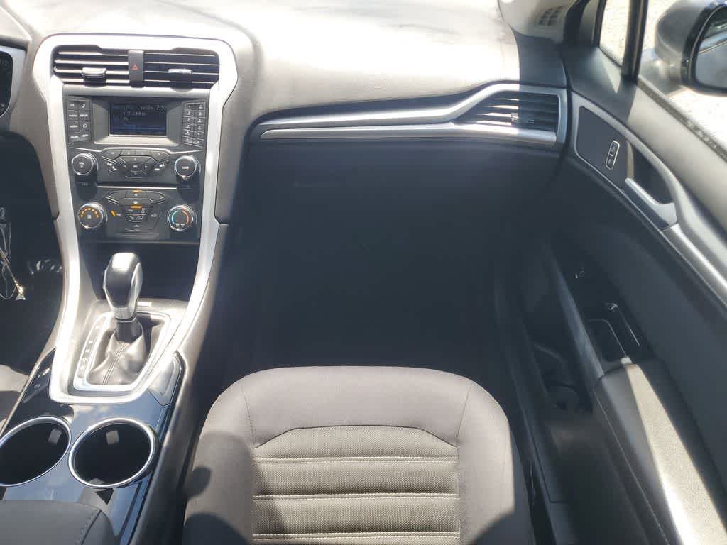 Thumbnail: 2013 Ford Fusion - 14