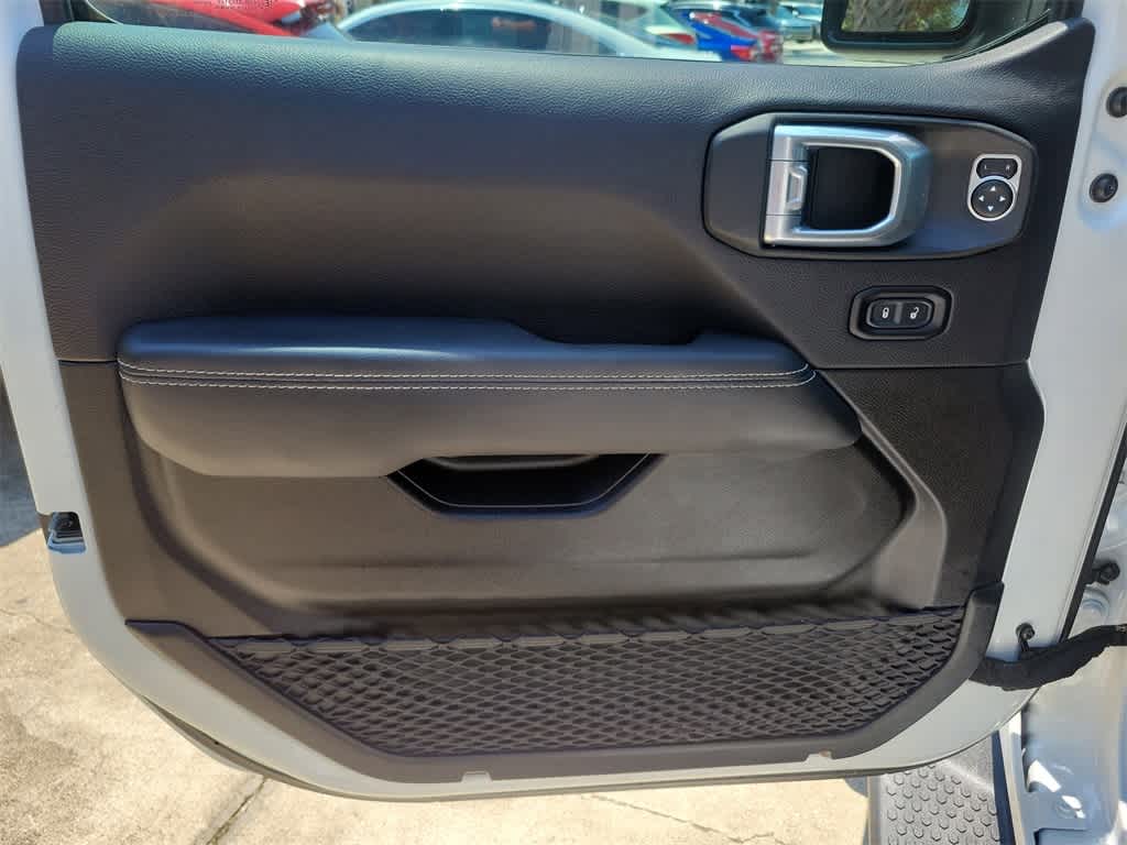 Thumbnail: 2021 Jeep Wrangler - 17