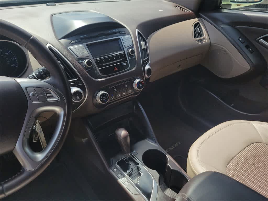Thumbnail: 2011 Hyundai Tucson - 32