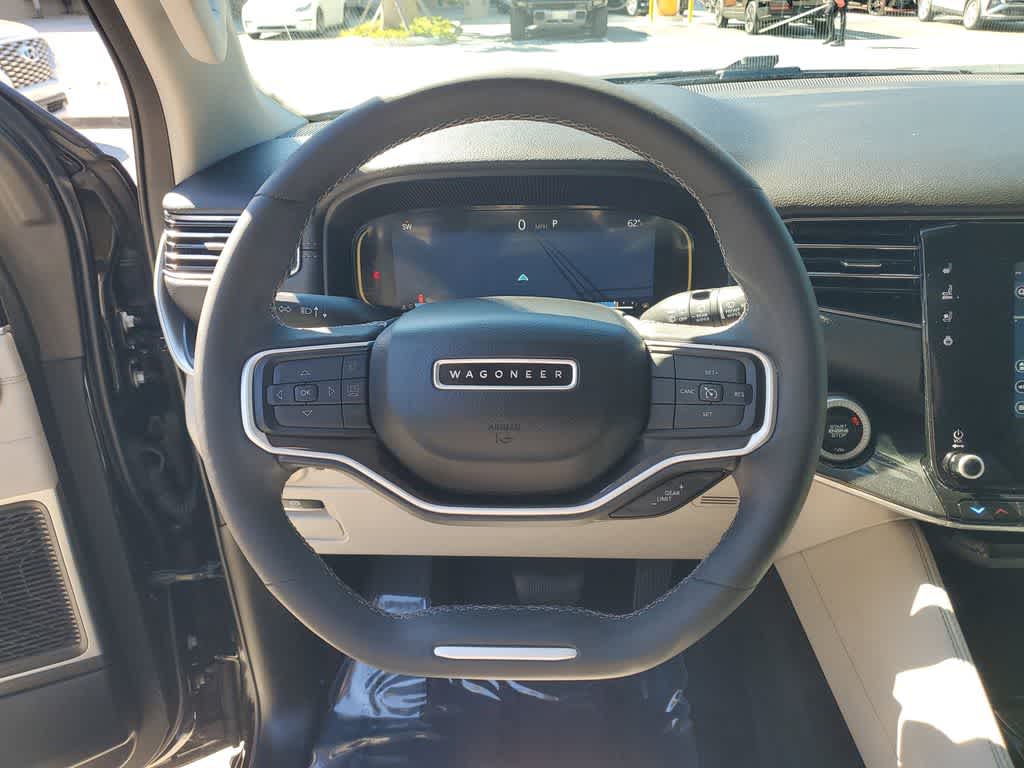 Thumbnail: 2022 Jeep Wagoneer - 24