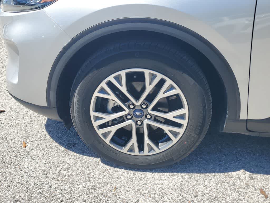 Thumbnail: 2020 Ford Escape - 5