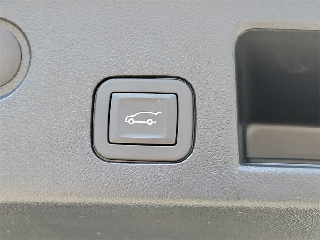 Thumbnail: 2025 Chevrolet Equinox - 10