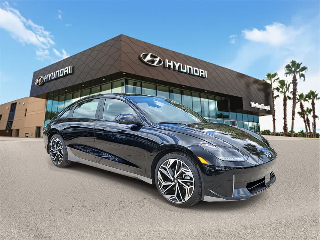 Thumbnail: 2023 Hyundai Ioniq 6 - 2