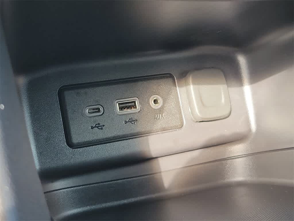 Thumbnail: 2024 Chevrolet Equinox - 33