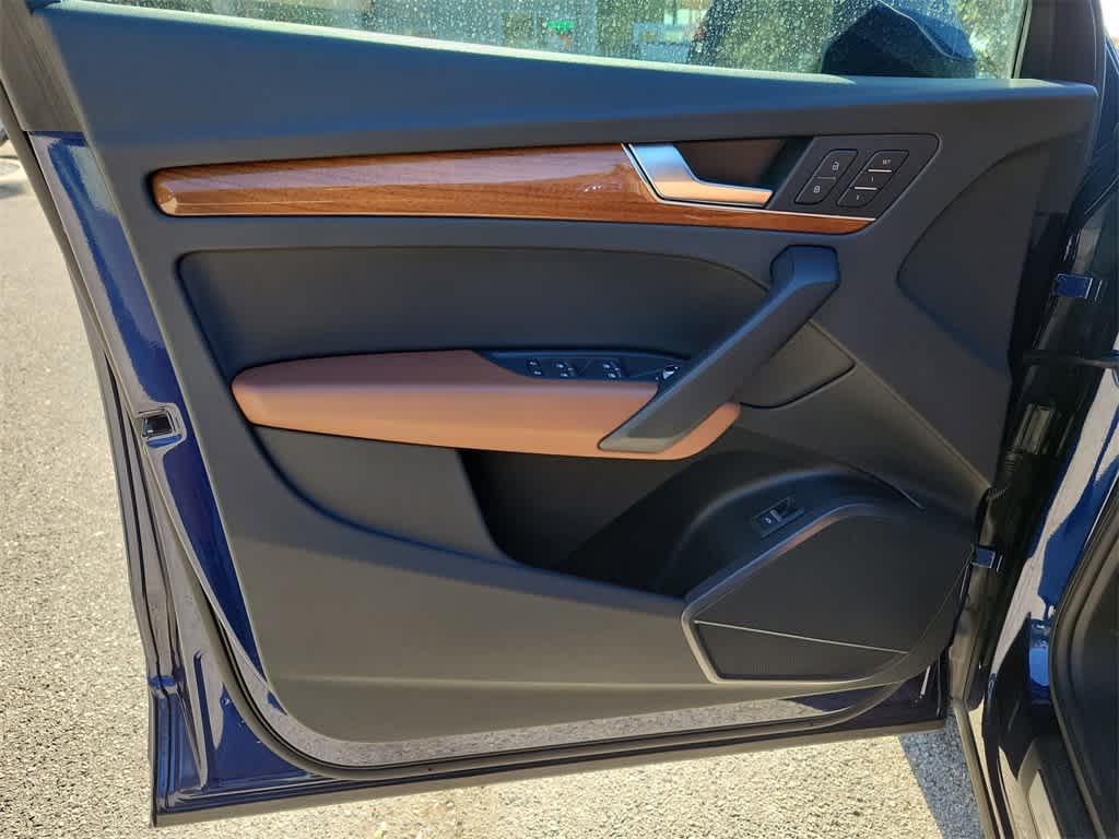 Thumbnail: 2022 Audi Q5 - 18