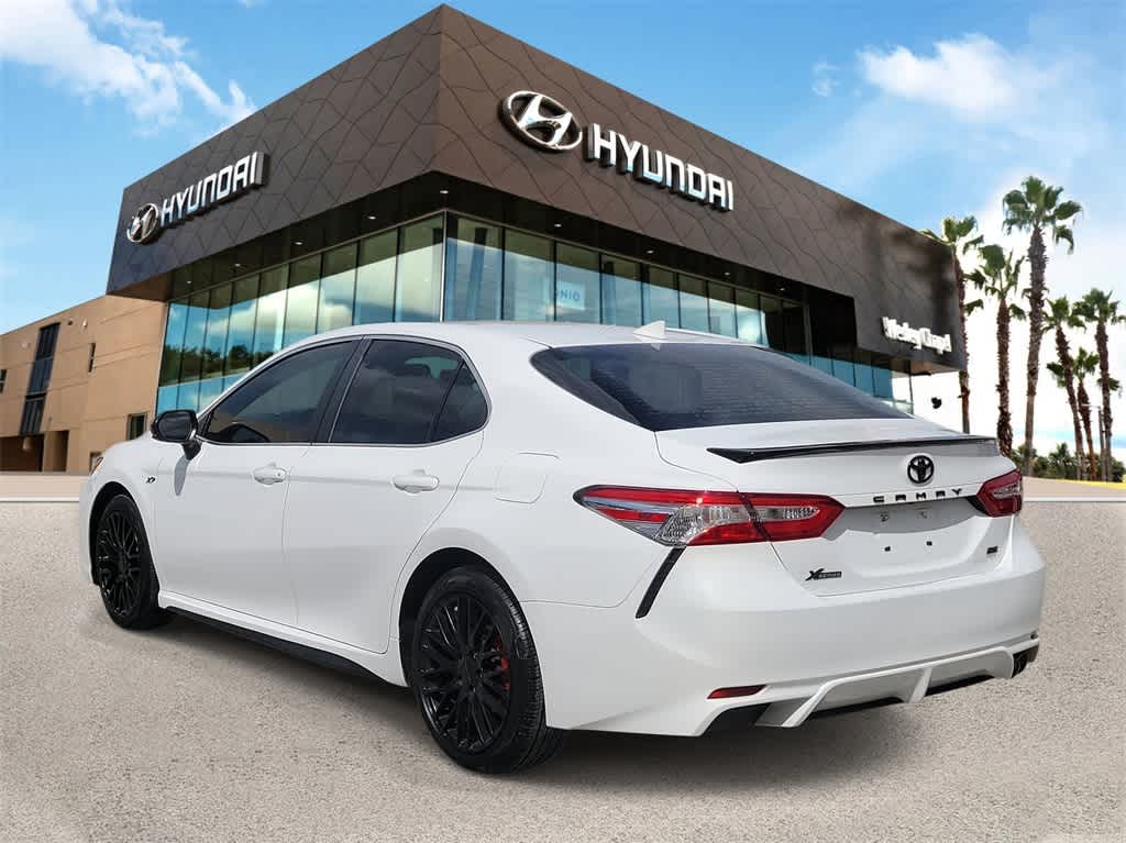 2020 Toyota Camry SE 2