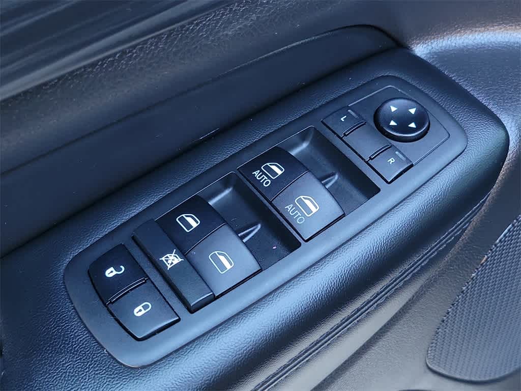 Thumbnail: 2019 Jeep Grand Cherokee - 19