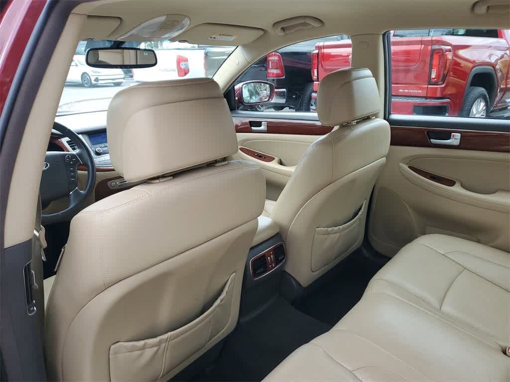 Thumbnail: 2013 Hyundai Genesis - 10