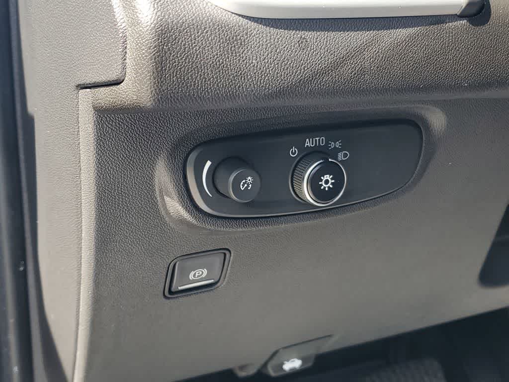 Thumbnail: 2022 GMC Terrain - 21