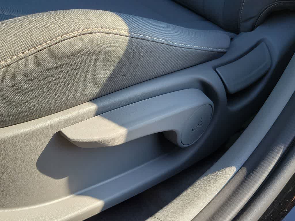 Thumbnail: 2025 Hyundai Elantra - 19