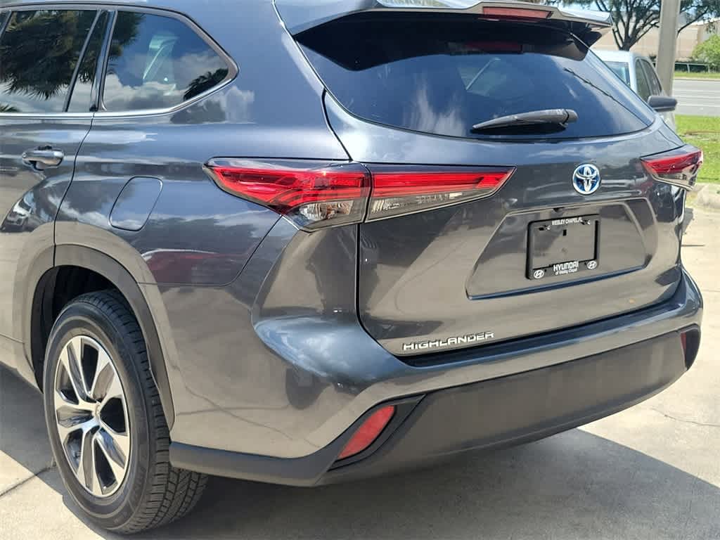 Thumbnail: 2020 Toyota Highlander - 6