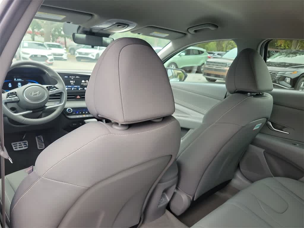 Thumbnail: 2025 Hyundai Elantra - 11