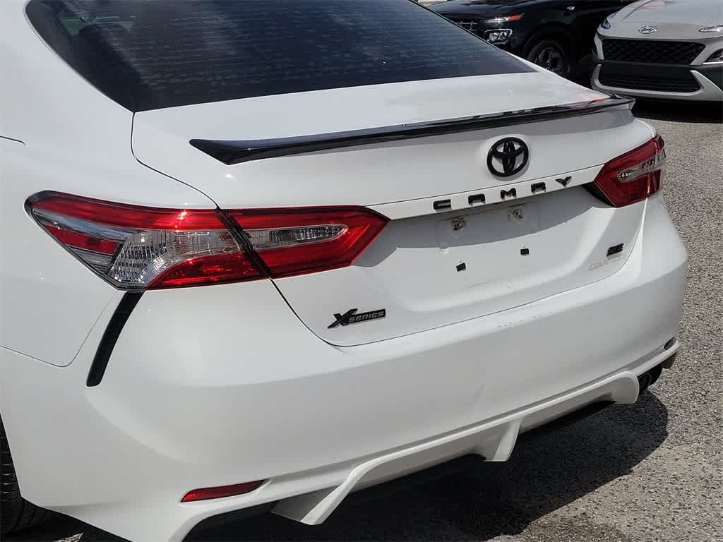 2020 Toyota Camry SE 6