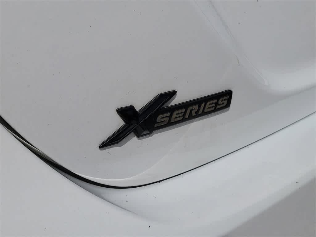 2020 Toyota Camry SE 10