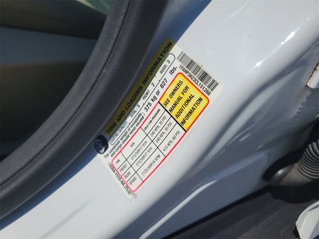 Thumbnail: 2012 Ford Focus - 20