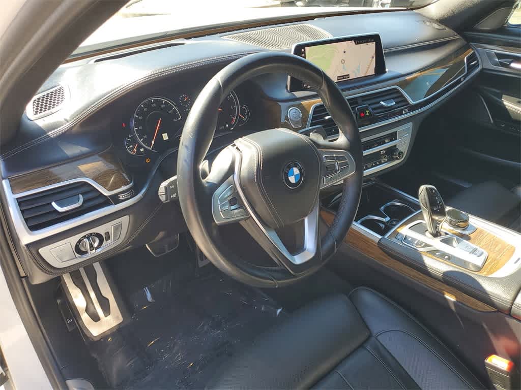 Thumbnail: 2019 BMW 7 Series - 22