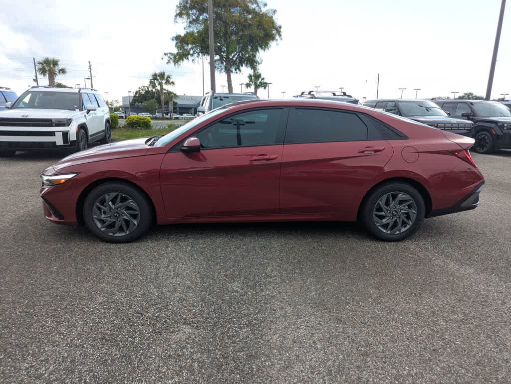 Thumbnail: 2026 Hyundai Elantra - 3