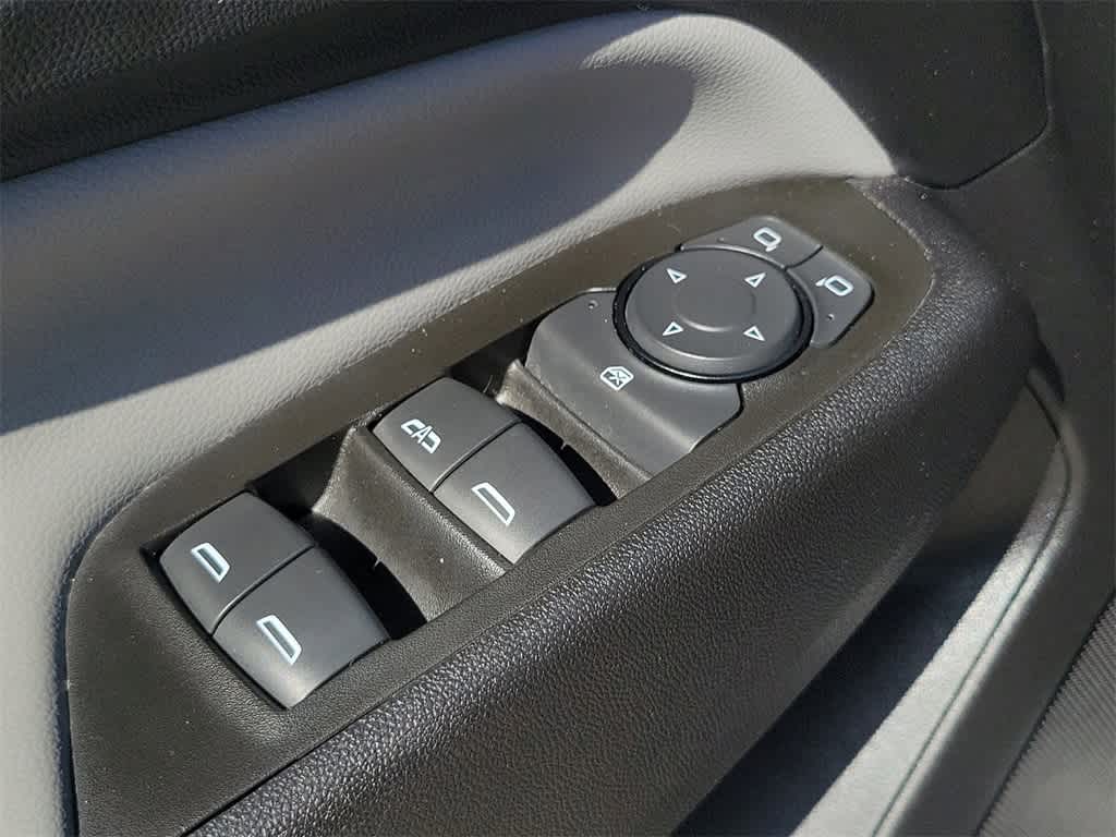 Thumbnail: 2022 Chevrolet Equinox - 17