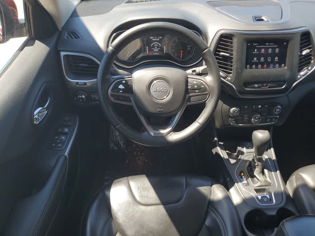 Thumbnail: 2019 Jeep Cherokee - 14